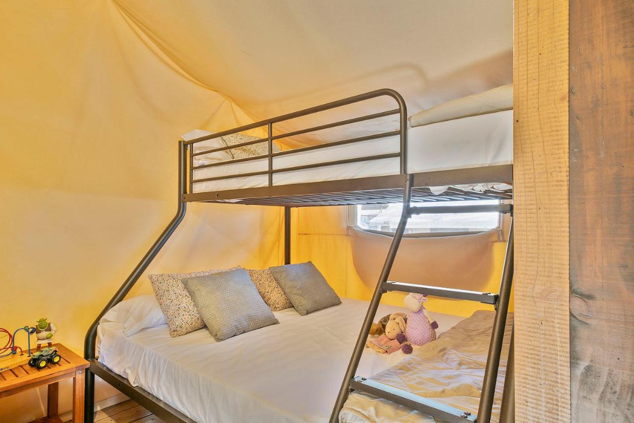 Camping Castell Montgri **** 埃斯塔蒂特 外观 照片