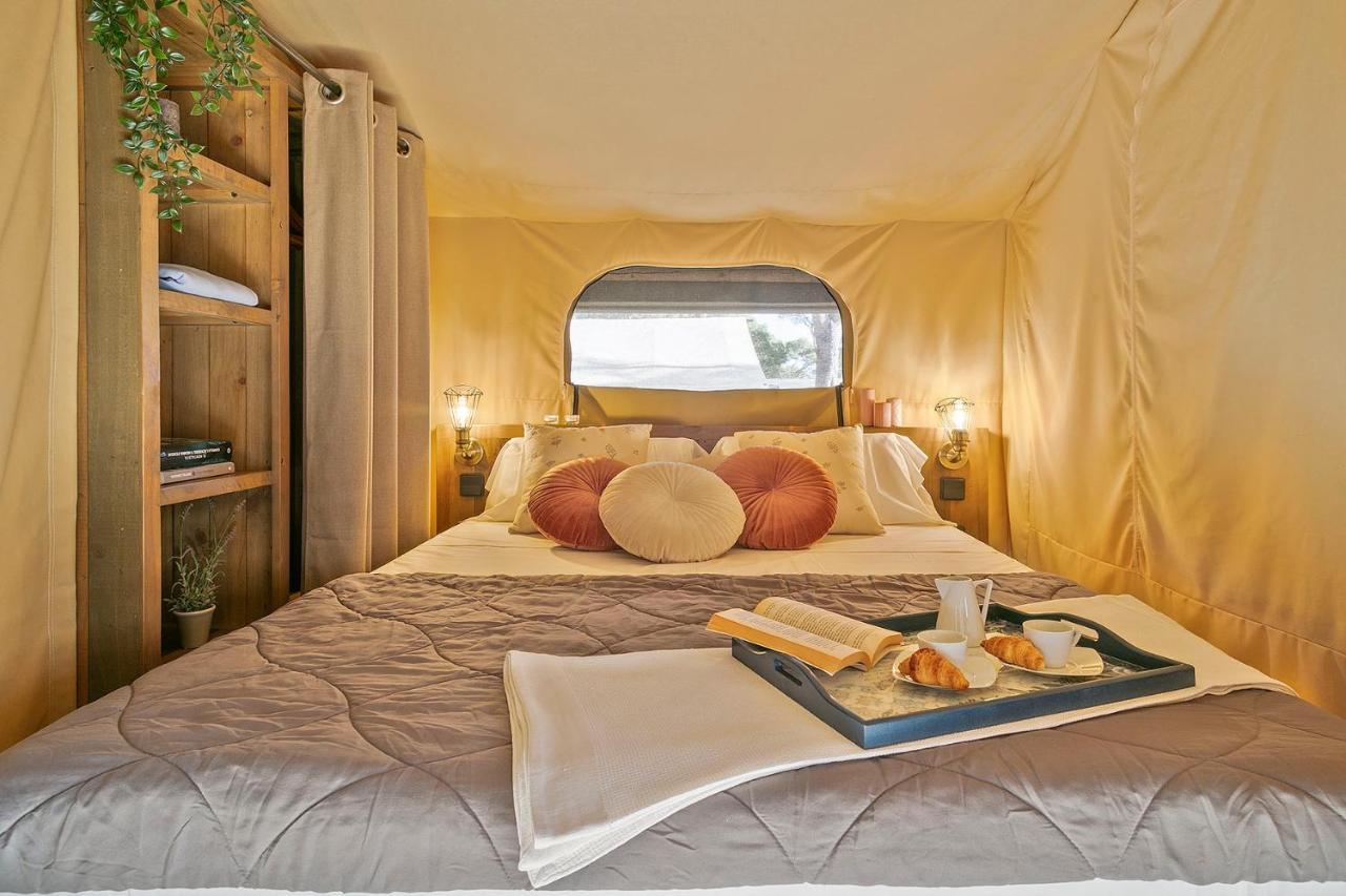 Camping Castell Montgri **** 埃斯塔蒂特 外观 照片