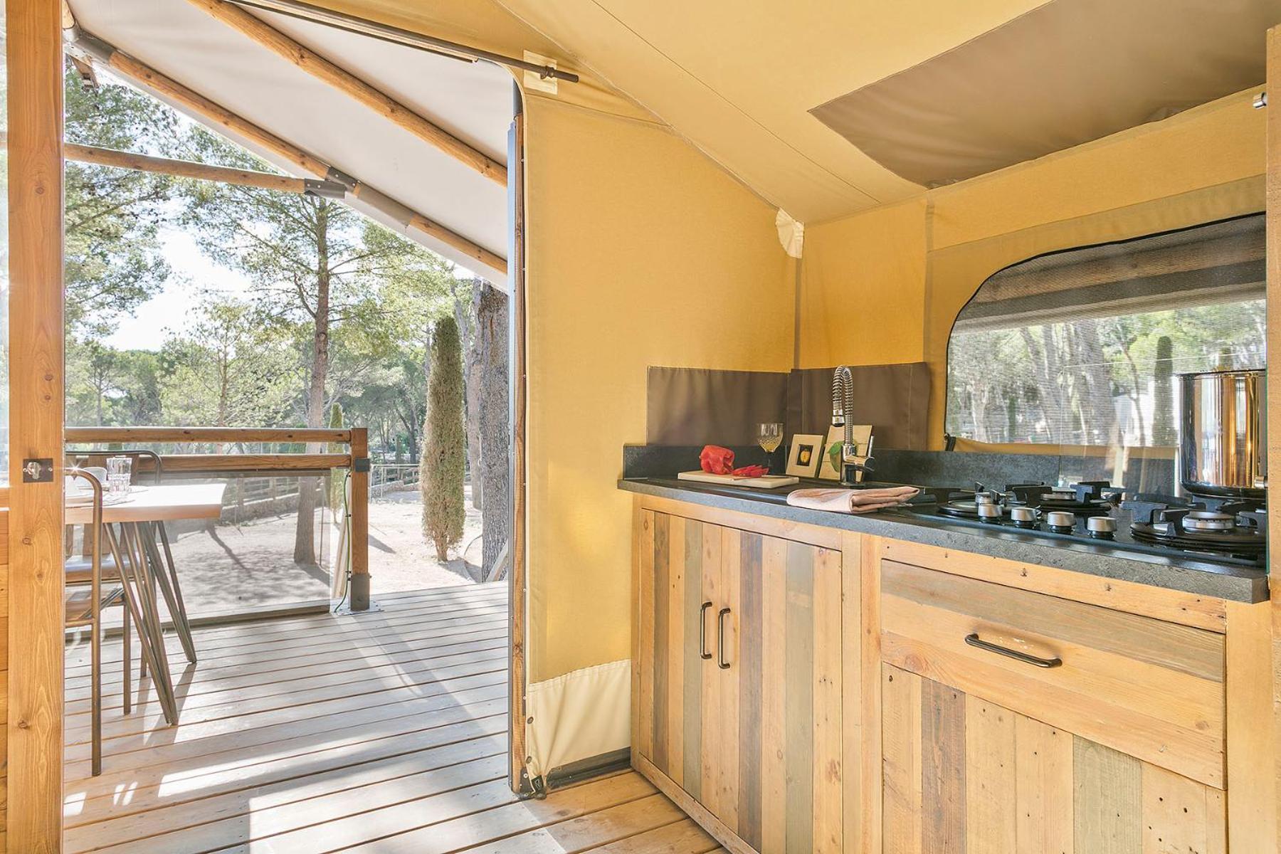 Camping Castell Montgri **** 埃斯塔蒂特 外观 照片