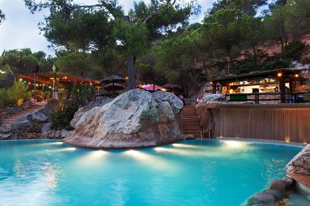 Camping Castell Montgri **** 埃斯塔蒂特 外观 照片