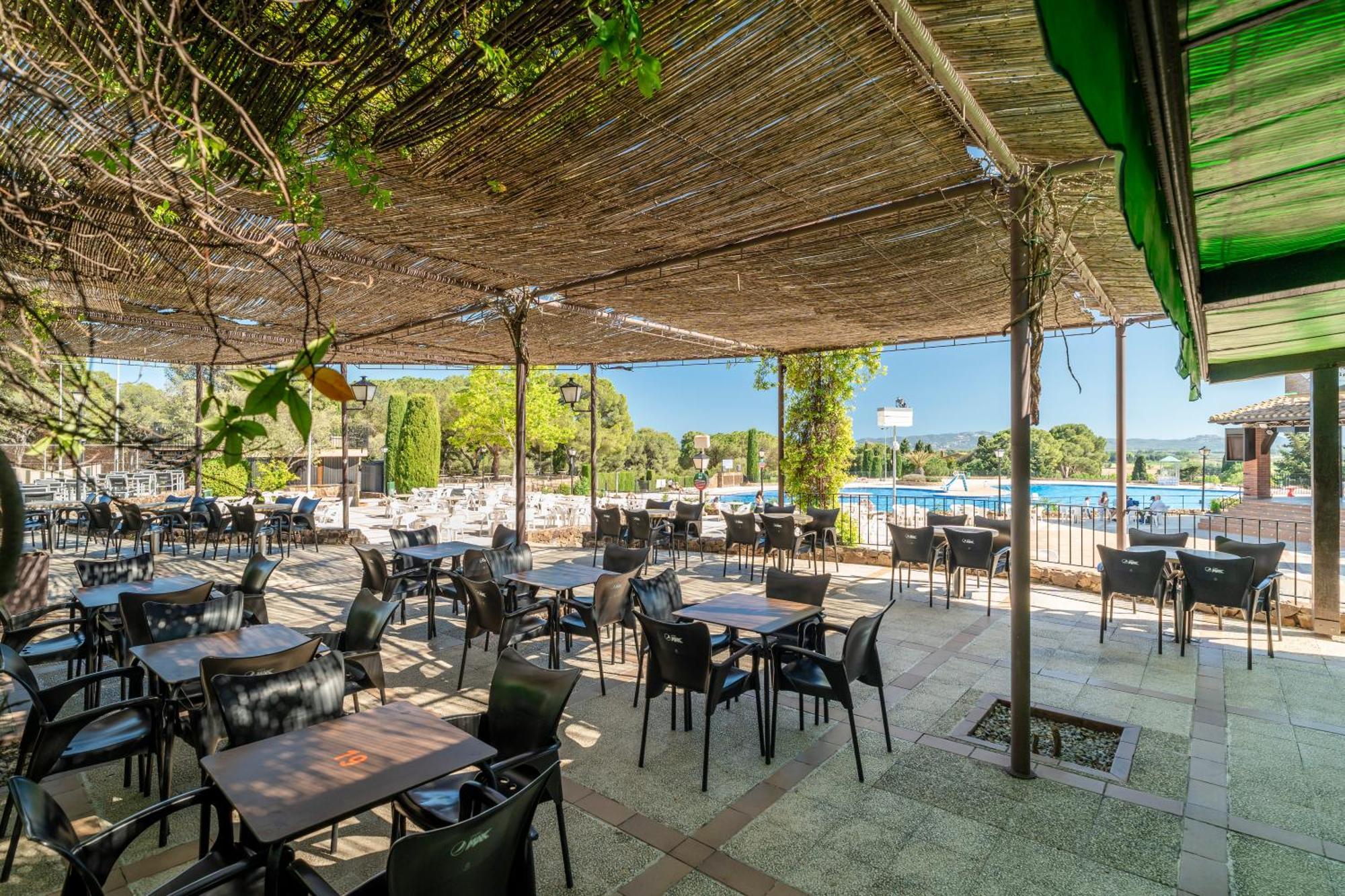 Camping Castell Montgri **** 埃斯塔蒂特 外观 照片