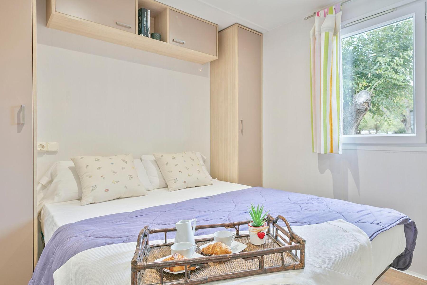 Camping Castell Montgri **** 埃斯塔蒂特 客房 照片