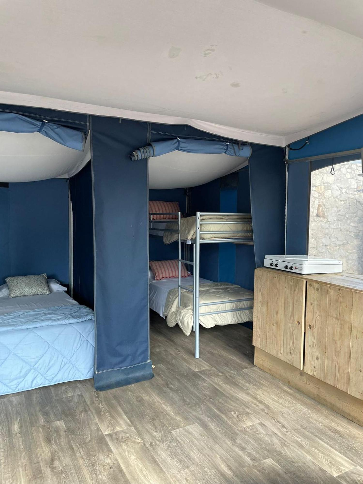 Camping Castell Montgri **** 埃斯塔蒂特 外观 照片