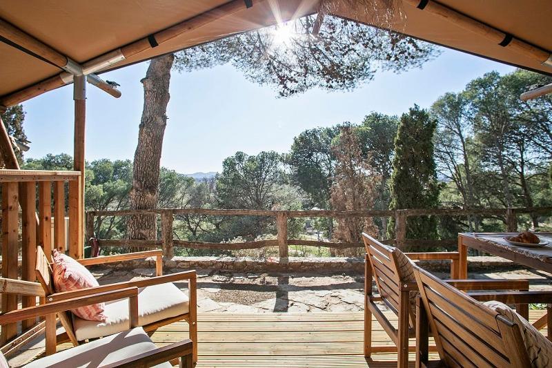 Camping Castell Montgri **** 埃斯塔蒂特 外观 照片