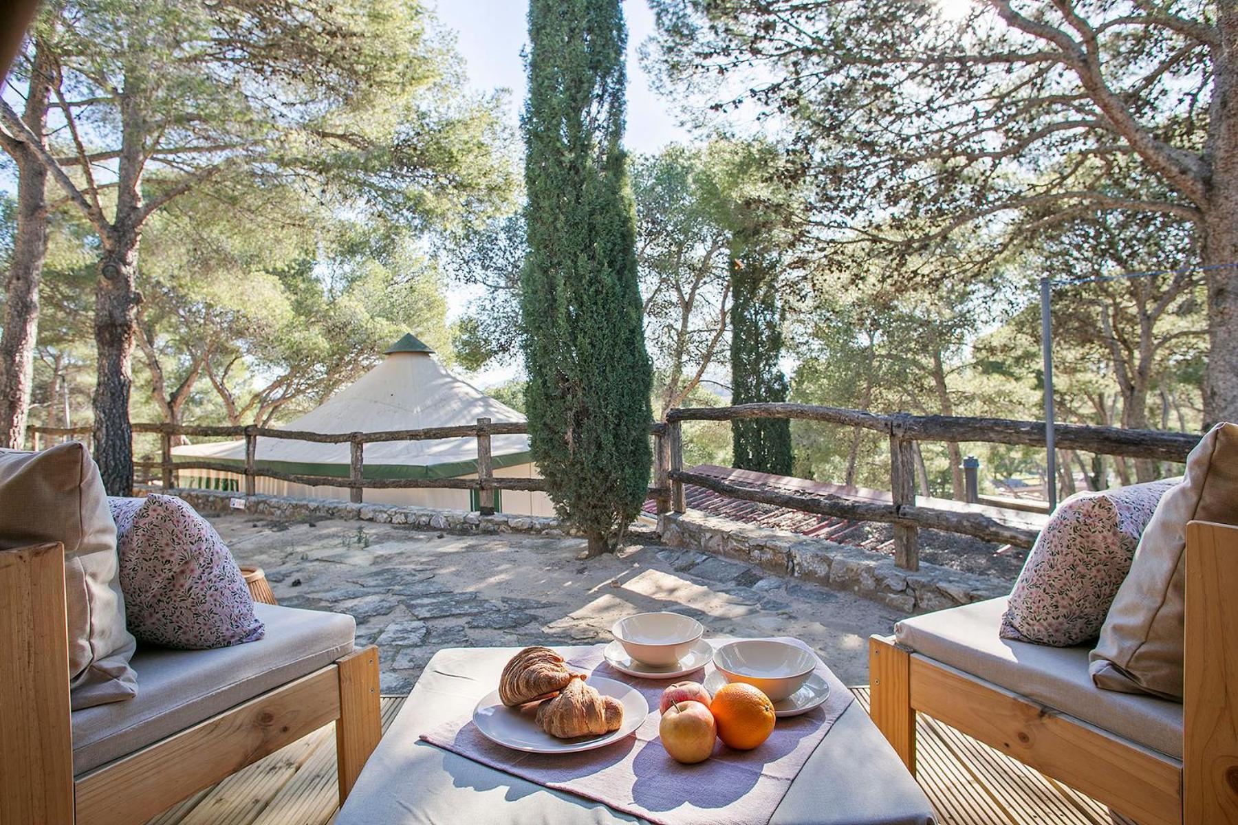 Camping Castell Montgri **** 埃斯塔蒂特 外观 照片