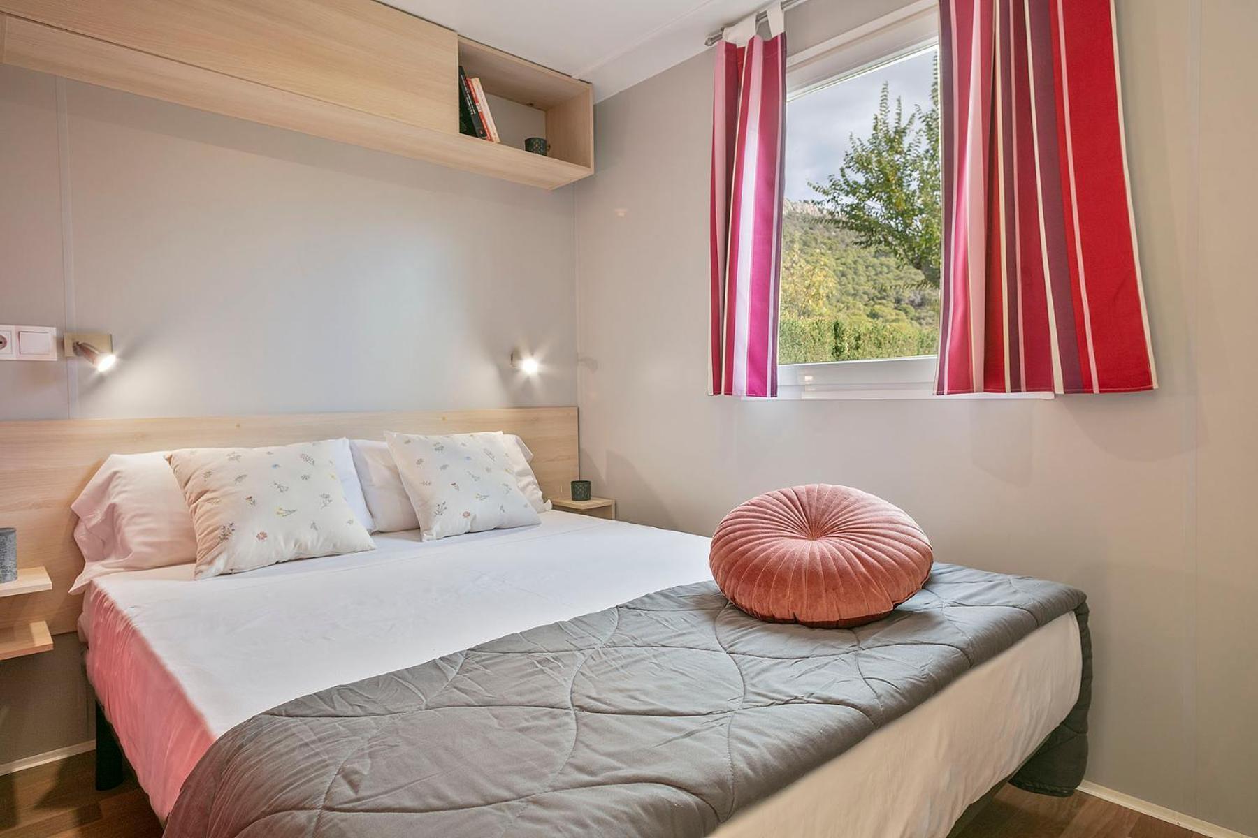 Camping Castell Montgri **** 埃斯塔蒂特 外观 照片
